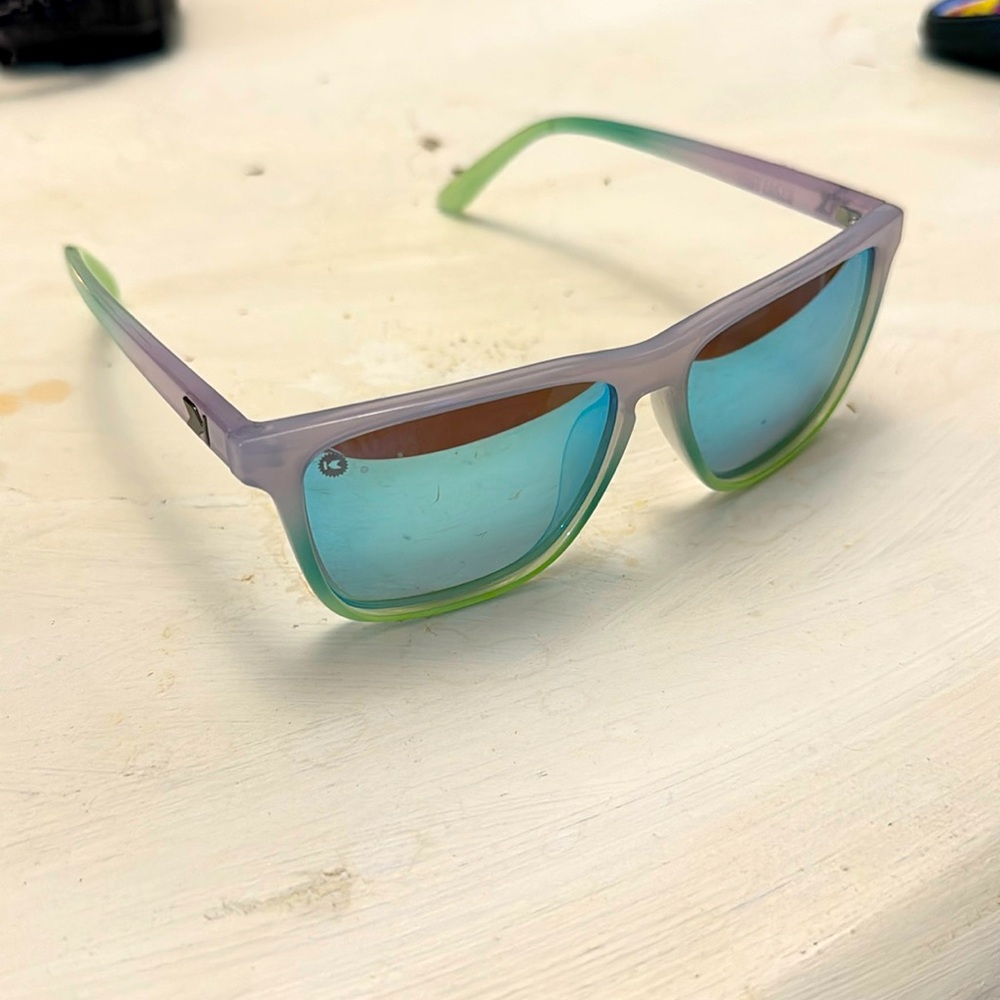 Knock around ombré sunnies